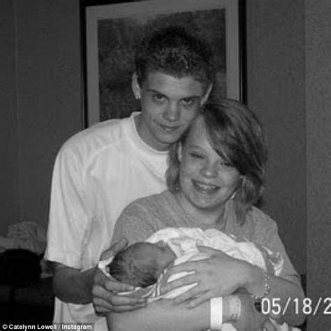 teen mom s catelynn lowell debuts first photos of daughter novalee on instagram daily mail online