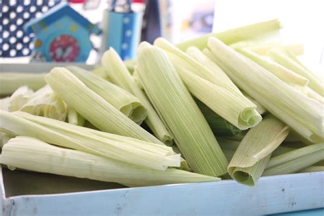 dry corn husks  tamales bake  day happy