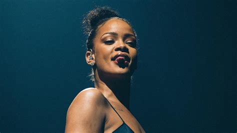 Rihanna S Anti Album Is Still Producing Hit Singles