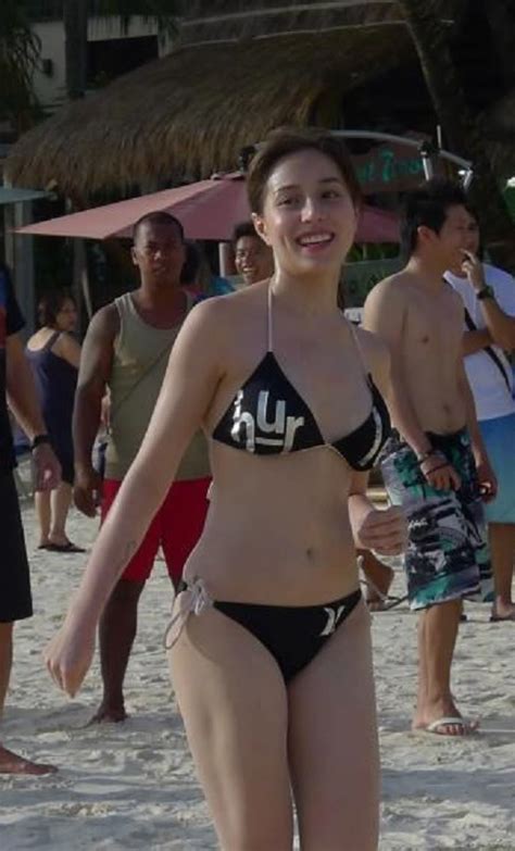 Kanomatakeisuke Cristine Reyes Hot Beach Bikini Photos