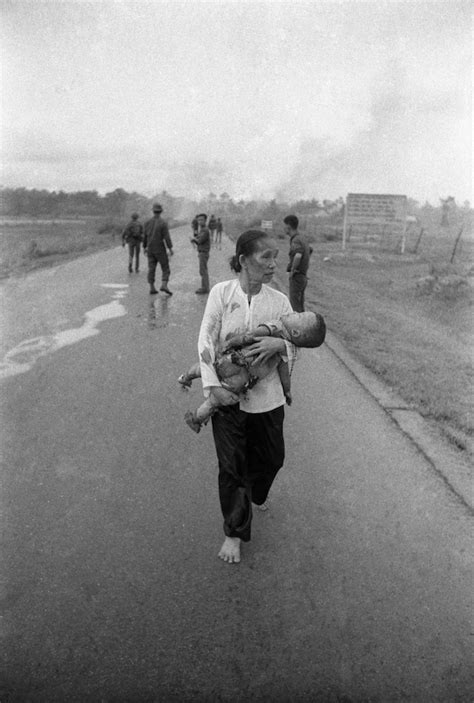 forty years later photographer reflects on missing the ‘napalm girl