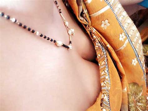 hot bhabhi photos archives antarvasna indian sex photos
