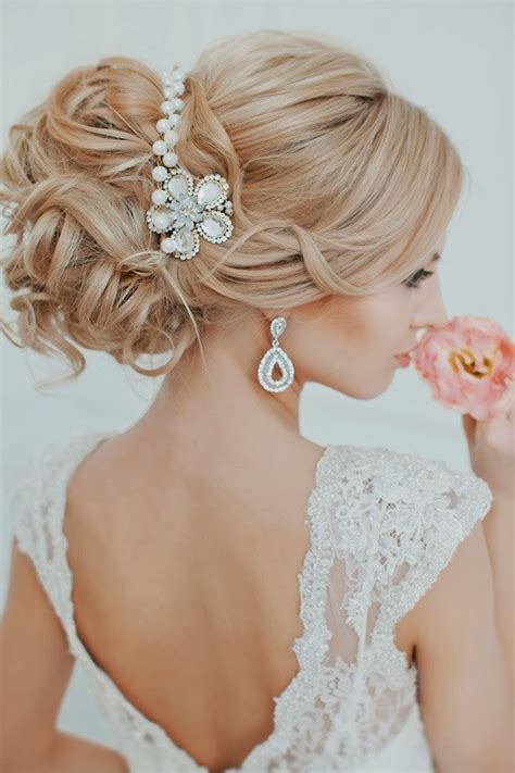 23 Glamorous Bridal Hairstyles With Flowers Pretty Designs