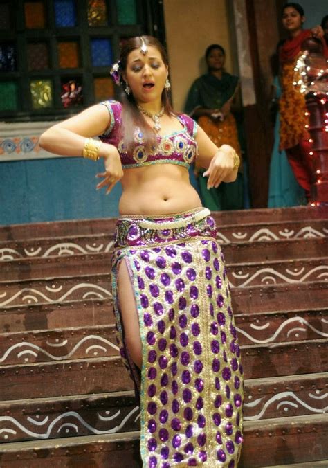 actress sana oberoi spicy navel show in saree stills cine gallery