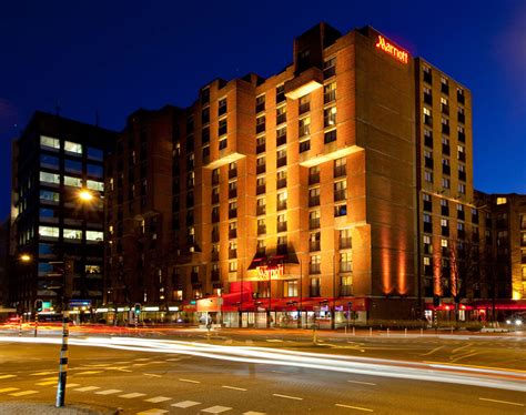 holidays  disabled wheelchair accessible hotels  amsterdam   amsterdam marriott hotel