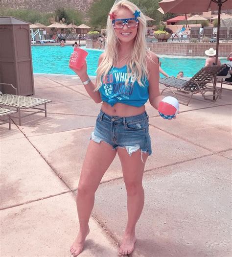 the hottest tomi lahren photos barnorama