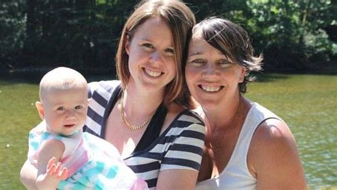lesbische vrouw vlucht met spermadonor en ontvoert dochter