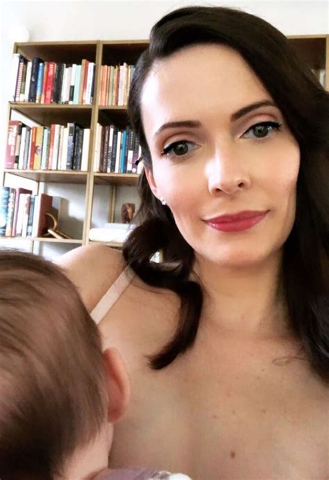 Elizabeth Tulloch S Favorite Breastfeeding Products Where To Buy