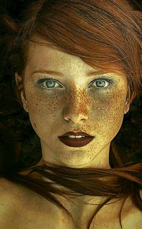ph0togrɑph 📷 beautiful freckles beautiful eyes red hair