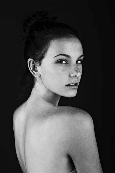 Pin By Kat Bobobo On Body Care Portrait Black And White Portraits
