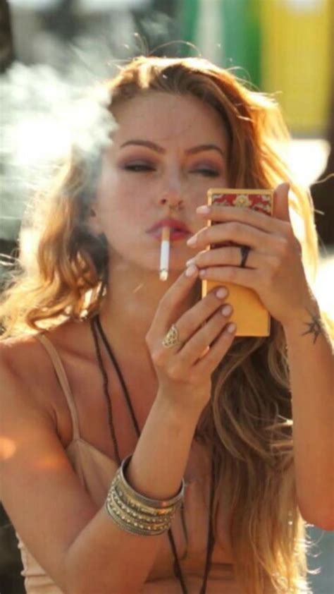 Pin Auf Smoking Women