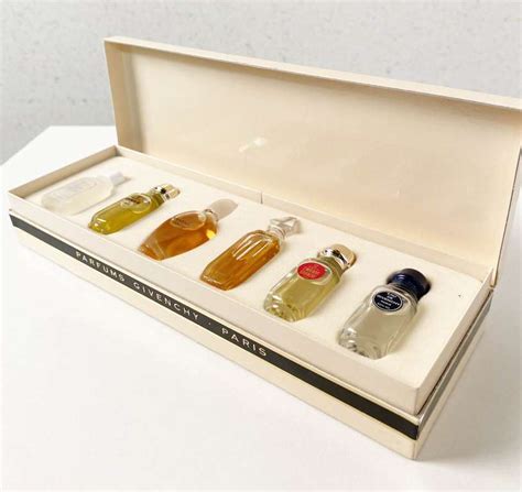 givenchy coffret collection mini perfume set  miniaturen