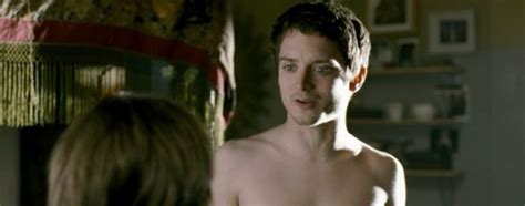 elijah wood nude and sexy photo collection aznude men