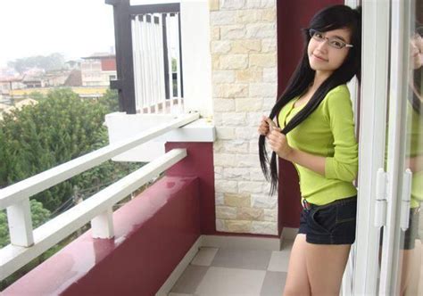 Green T Shirt Elly Tran Ha Green Tshirt Pretty Woman