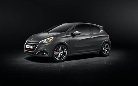 peugeot  nuove tinte speciali  il restyling quattroruoteit