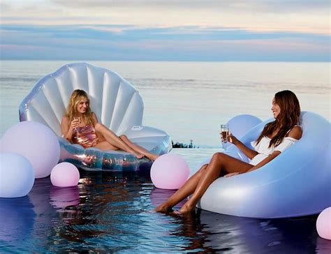 Frontgate Glow Float Inflatable Lounge Chair Pool Floaties Cool Pool