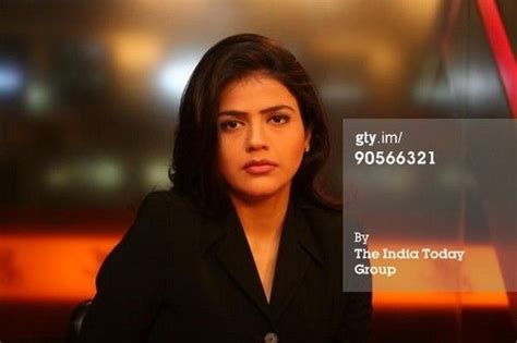 Top 10 Glamorous News Anchors In India With Images