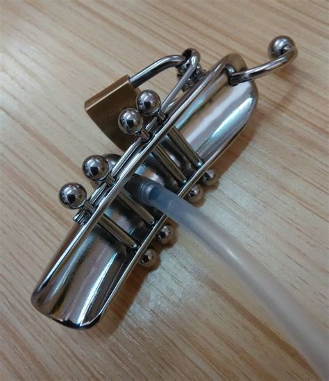 2021 Bdsm Titanium Female Chastity Belt Device Vagina Labia Restraint