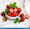 Bildresultat för Bowl of Strawberries with maple. Storlek: 104 x 101. Källa: www.dreamstime.com