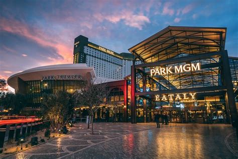 Park Mgm Las Vegas 79 ̶2̶9̶4̶ Updated 2019 Prices And Resort