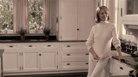 with the intern nancy meyers proves she s the queen of interior