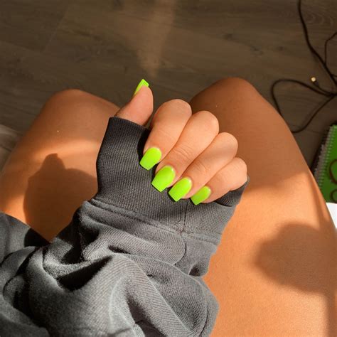 bright green acrylic nails  neon nail designs   perfect