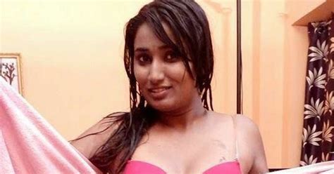 south indian romantic scene short film actress swathi naidu latest photos movieezreel blogspot