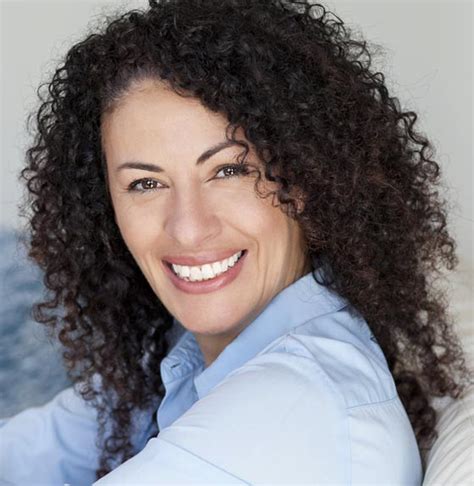 20 Simple Curly Hairstyles For Women Over 40