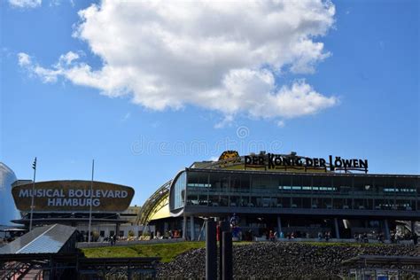 hamburg duitsland disneys lion king musical redactionele fotografie image  festival