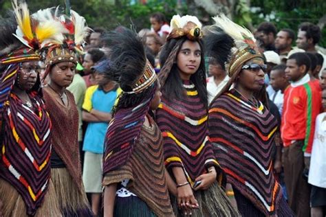 Ini Cara Membedakan Gadis Dan Wanita Masyarakat Papua Dunia Kesenian