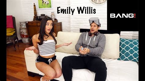 Emily Willis Is Not A Fan Of Vr Youtube