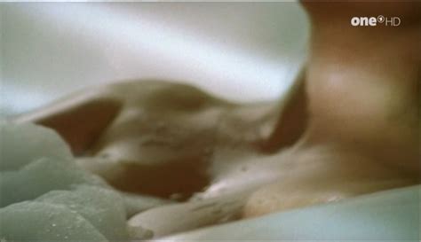 Nude Video Celebs Bettina Kupfer Nude Drei Mit Herz