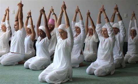 kundalini yoga benefits poses spiritual aspects yogasan