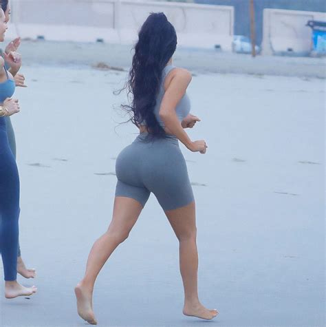 Kim Kardashian 19 Sexy Photos Thefappening