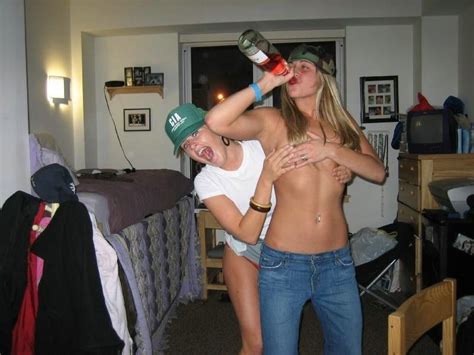 drunk college girls fucked up at sorority parties and raves pichunter