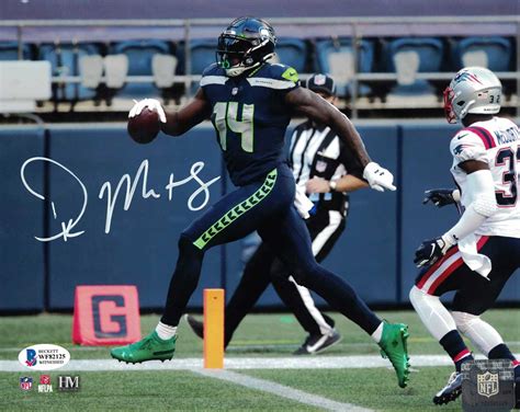 Dk Metcalf Autographed Signed Seattle Seahawks 8×10 Photo Bas 29545 Hm