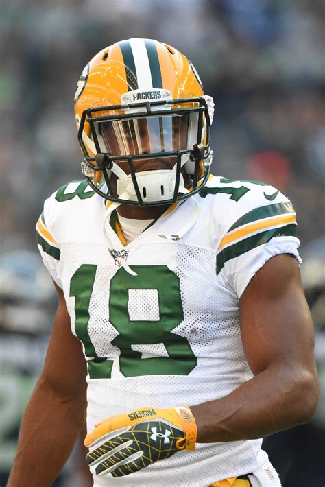 packers wr randall cobb reworks contract