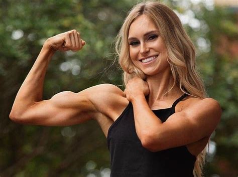 Female Biceps Flex Friday Delts Female Athletes Bodybuilders The Best