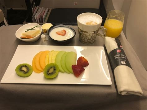 First Impressions Of Turkish Airlines 777 300er Business