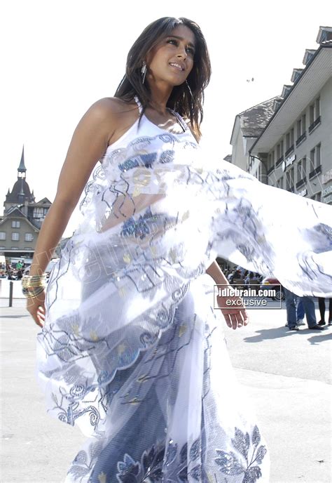 hot indian actress blog hot desi babe ileana hot in saree photos masala blog desi masala
