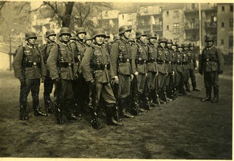 german soldiers  formation   germany march