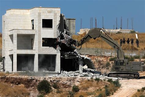 israel begins large scale demolition  palestinian homes  east