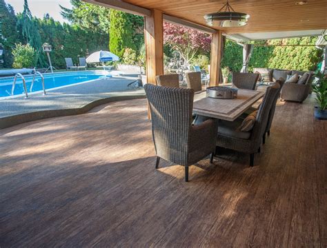 choosing vinyl patio deck flooring