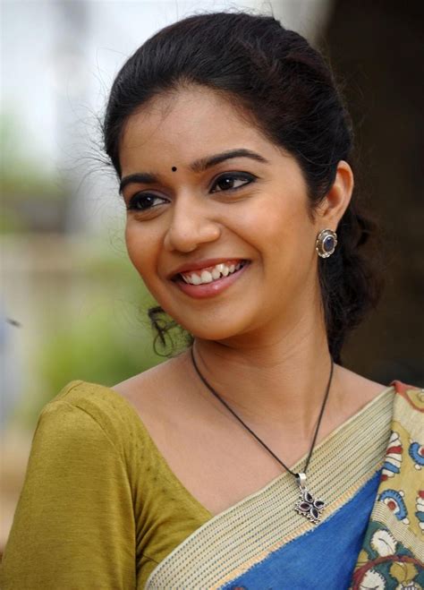 Pictures And Wallpapers Swathi Mobile Pictures Telugu Actress Swathi