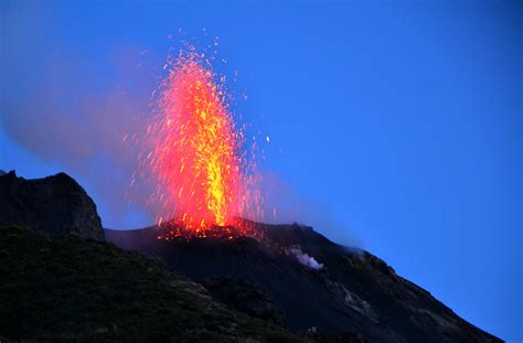 hintergrundbilder arten von vulkanausbruechen geologisches phaenomen