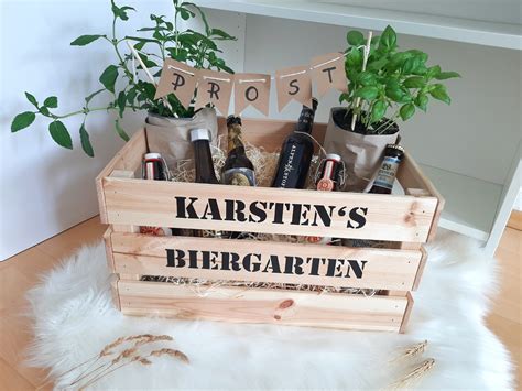 biergarten kraeutergarten mit namen personalisierte aufkleber oder holz geschenkkiste diy