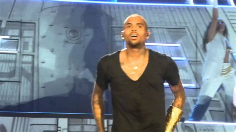 chris brown turn up the music live berlin youtube