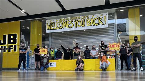 jb  fi growth  small melbourne business  retail giant  advertiser