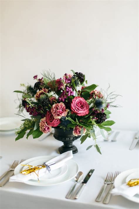 How To Diy A Floral Urn Centerpiece A Practical Wedding