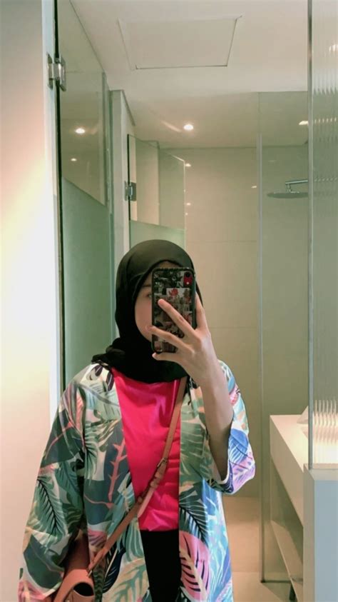 Pin Oleh ٩ ̯ ۶ Di Mirror Selfie Model Pakaian Model Pakaian Hijab